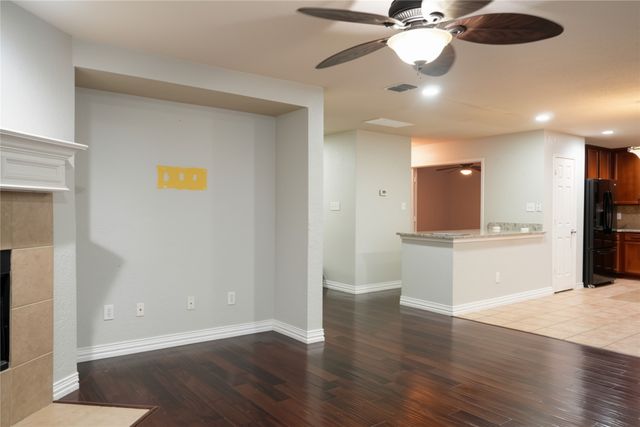 5440 Kleberg Drive, Grand Prairie, TX 75052