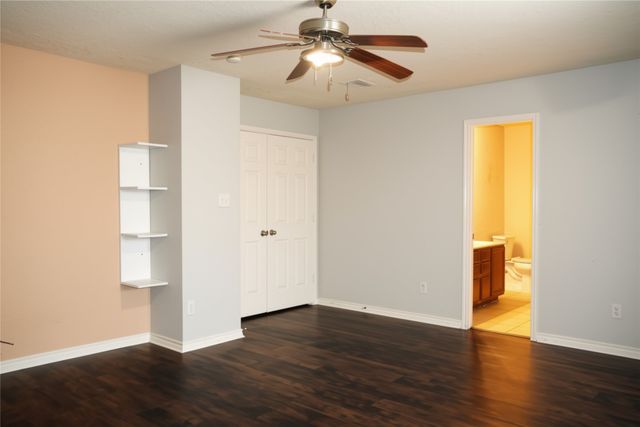 5440 Kleberg Drive, Grand Prairie, TX 75052