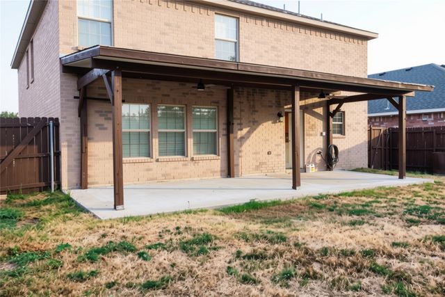 5440 Kleberg Drive, Grand Prairie, TX 75052