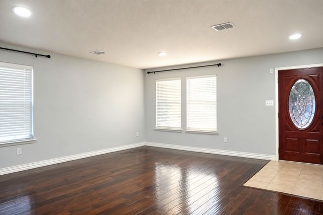5440 Kleberg Drive, Grand Prairie, TX 75052