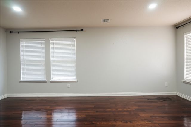 5440 Kleberg Drive, Grand Prairie, TX 75052