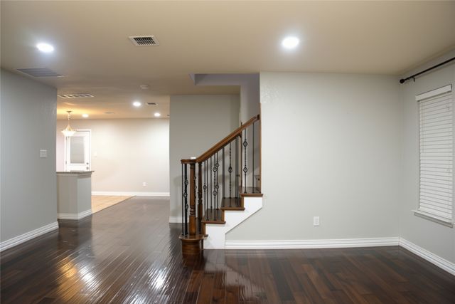 5440 Kleberg Drive, Grand Prairie, TX 75052