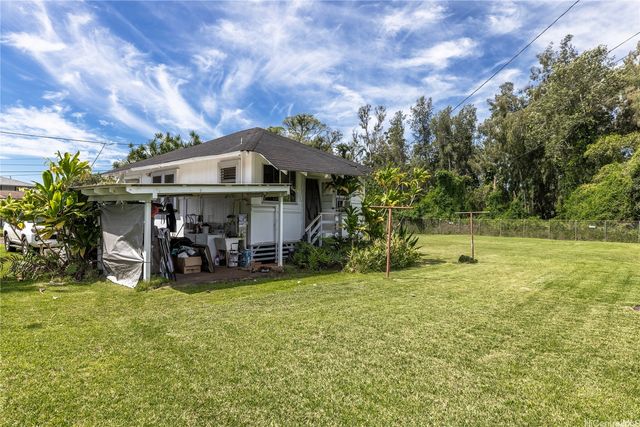 215 Rose Street, Wahiawa, HI 96786
