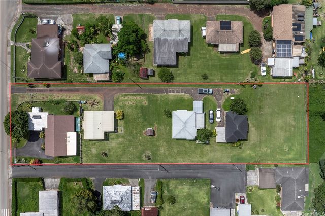 215 Rose Street, Wahiawa, HI 96786