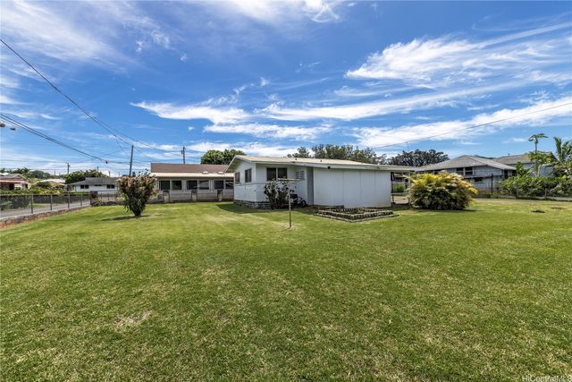 215 Rose Street, Wahiawa, HI 96786