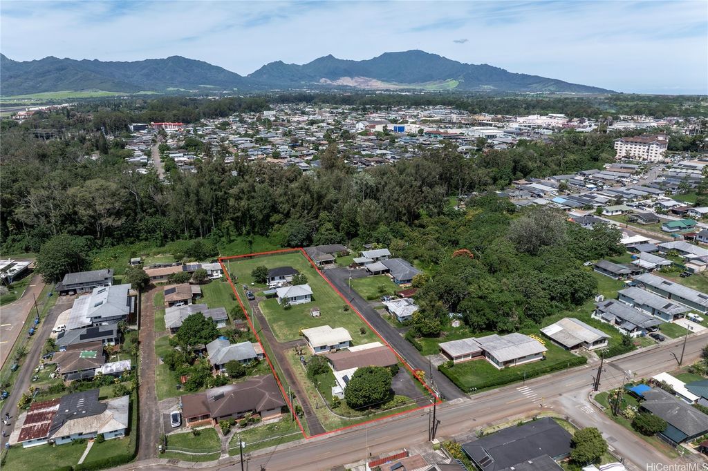 215 Rose Street, Wahiawa, HI 96786
