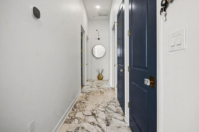 4820 Caroline Street 501, Houston, TX 77004