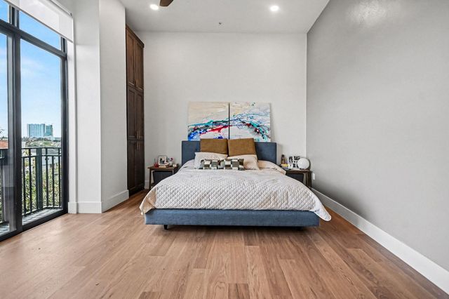 4820 Caroline Street 501, Houston, TX 77004