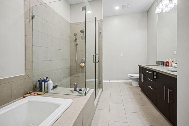 4820 Caroline Street 501, Houston, TX 77004