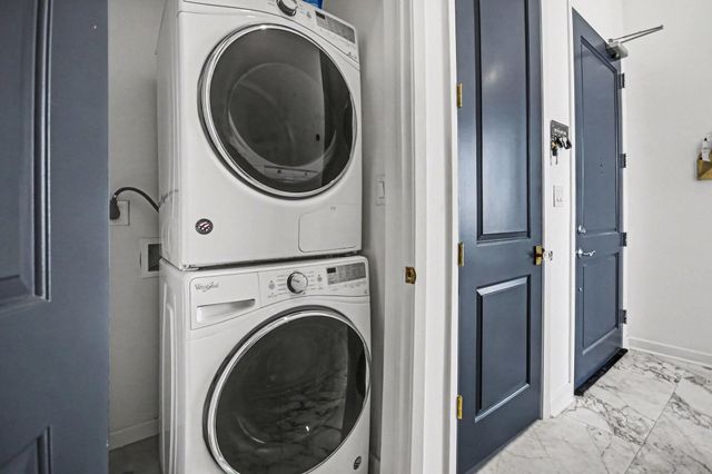 4820 Caroline Street 501, Houston, TX 77004