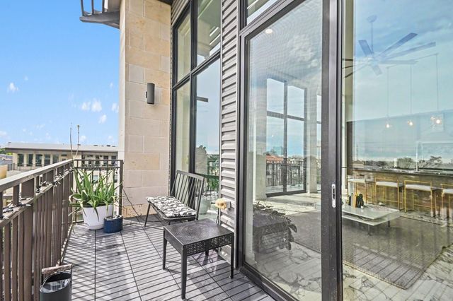 4820 Caroline Street 501, Houston, TX 77004