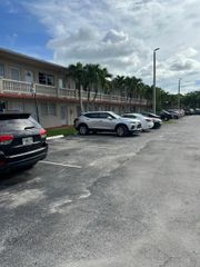 20320 NE 2nd Ave 27, Miami Gardens, FL 33179