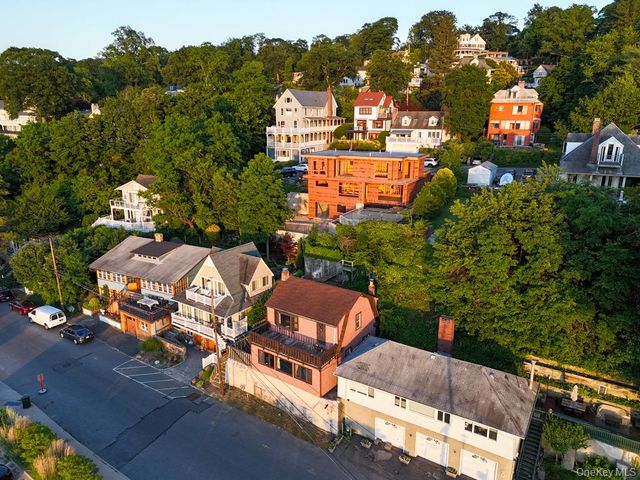 61 The Boulevard, Sea Cliff, NY 11579