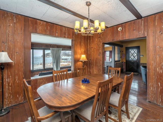 61 The Boulevard, Sea Cliff, NY 11579