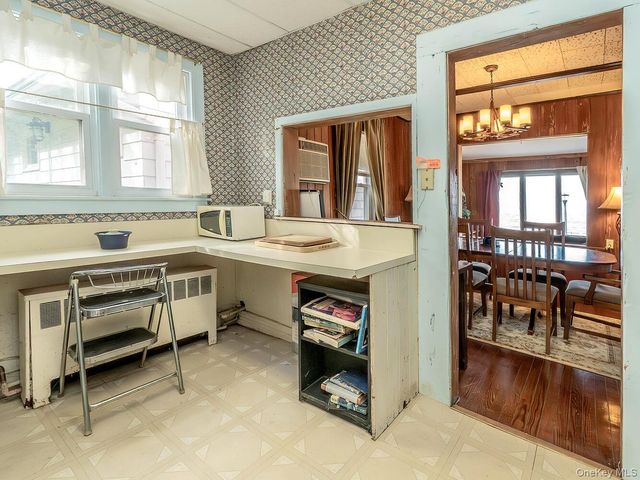 61 The Boulevard, Sea Cliff, NY 11579