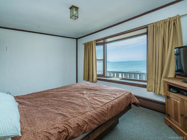 61 The Boulevard, Sea Cliff, NY 11579