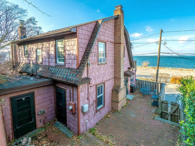 61 The Boulevard, Sea Cliff, NY 11579