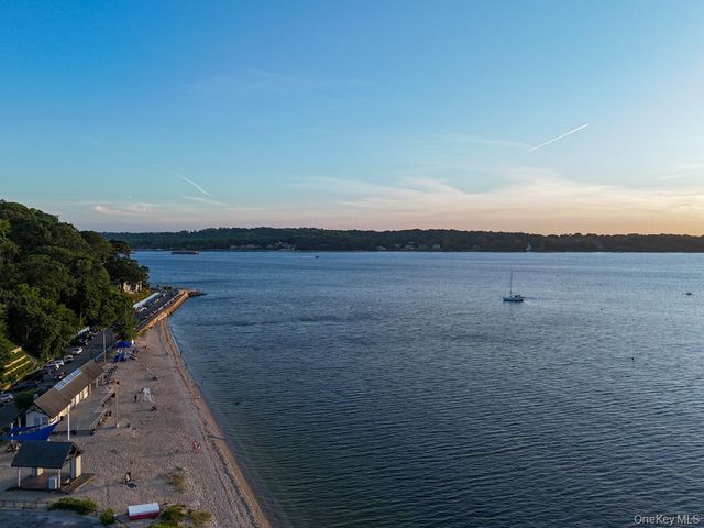 61 The Boulevard, Sea Cliff, NY 11579