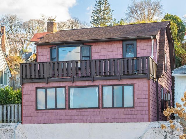 61 The Boulevard, Sea Cliff, NY 11579