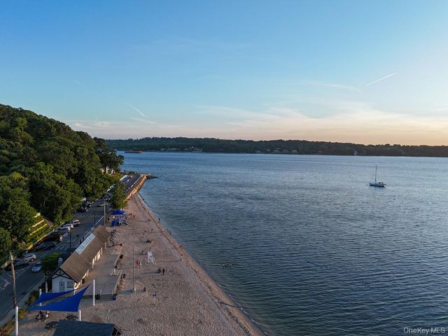 61 The Boulevard, Sea Cliff, NY 11579