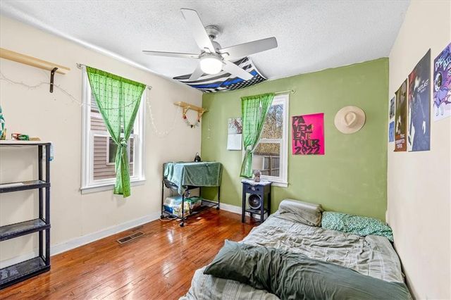 2004 NE 37th Terrace, Kansas City, MO 64116