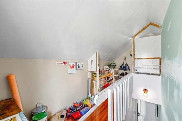 2004 NE 37th Terrace, Kansas City, MO 64116