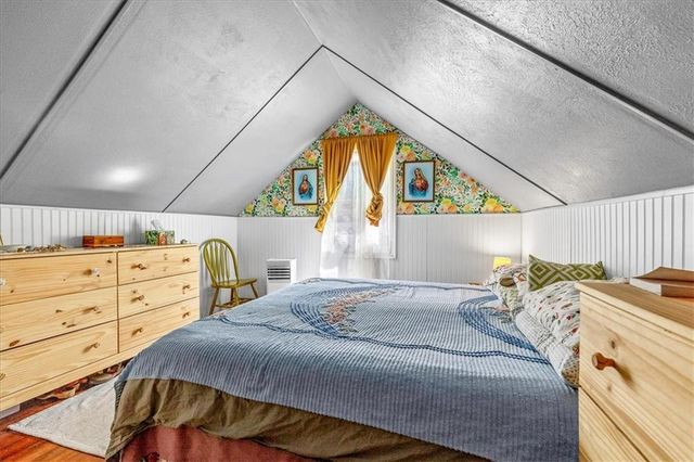 2004 NE 37th Terrace, Kansas City, MO 64116