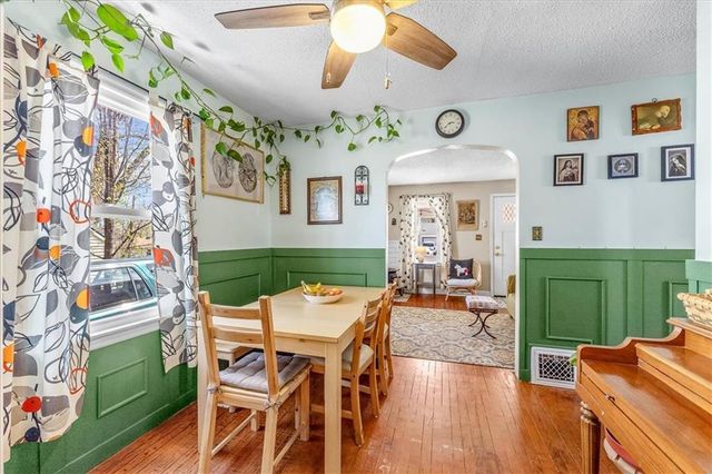 2004 NE 37th Terrace, Kansas City, MO 64116