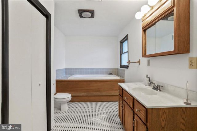 1716 RIDGEWAY RD, Front Royal, VA 22630