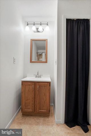 1716 RIDGEWAY RD, Front Royal, VA 22630