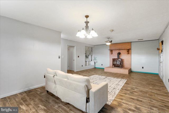 1716 RIDGEWAY RD, Front Royal, VA 22630