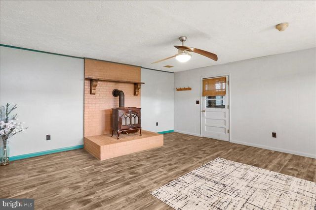 1716 RIDGEWAY RD, Front Royal, VA 22630