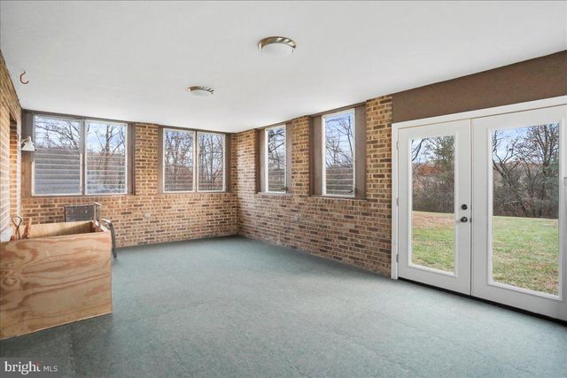 1716 RIDGEWAY RD, Front Royal, VA 22630