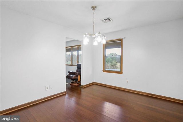 1716 RIDGEWAY RD, Front Royal, VA 22630