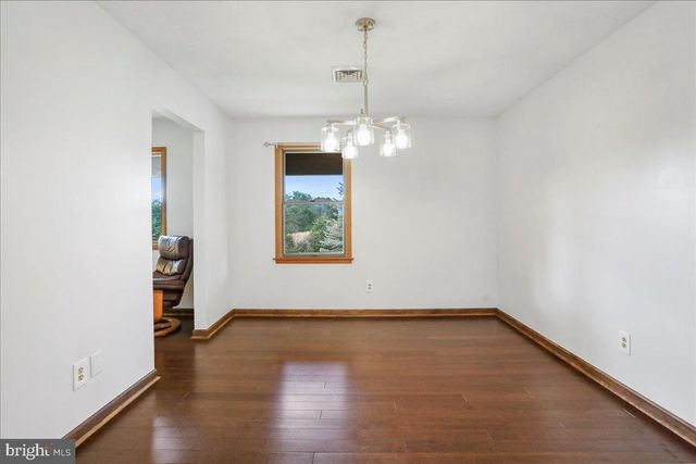 1716 RIDGEWAY RD, Front Royal, VA 22630