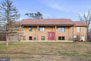 1716 RIDGEWAY RD, Front Royal, VA 22630