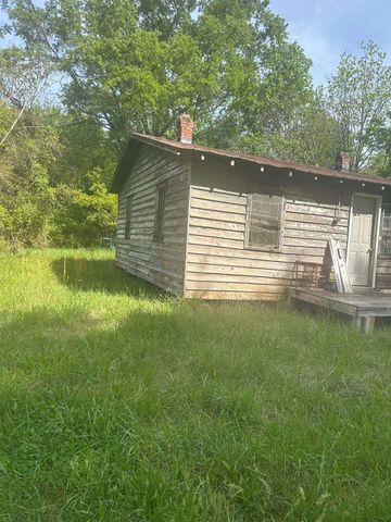 256 Cedar St, Woodruff, SC 29388