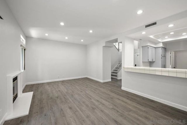 7274 Shoreline Dr 117, San Diego, CA 92122