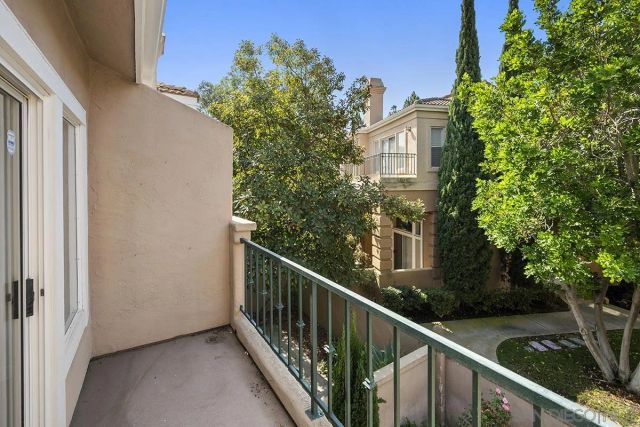 7274 Shoreline Dr 117, San Diego, CA 92122