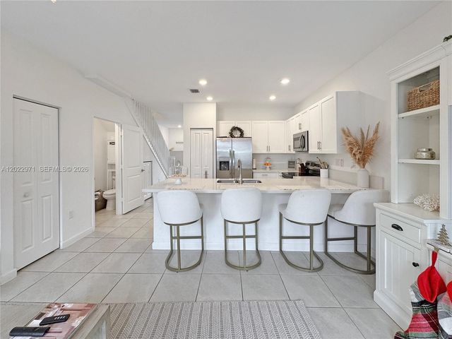 14813 SW 183rd Ter 14813, Miami, FL 33187