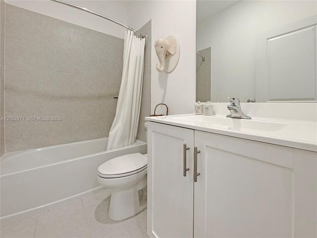 14813 SW 183rd Ter 14813, Miami, FL 33187