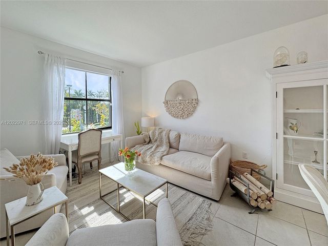 14813 SW 183rd Ter 14813, Miami, FL 33187