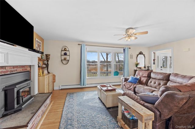 107A Ocean Avenue, Center Moriches, NY 11934