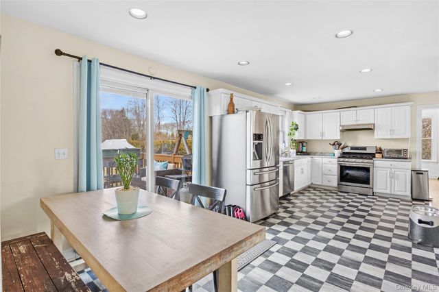 107A Ocean Avenue, Center Moriches, NY 11934