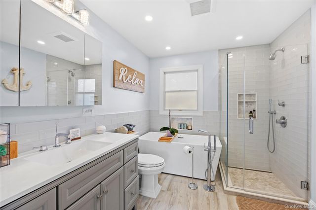 107A Ocean Avenue, Center Moriches, NY 11934