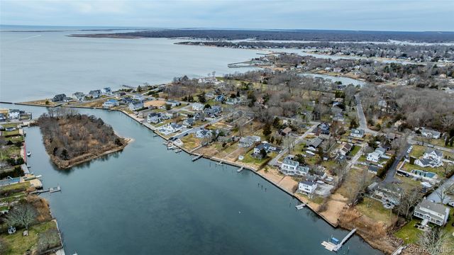 107A Ocean Avenue, Center Moriches, NY 11934