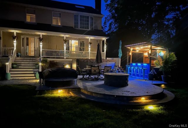 107A Ocean Avenue, Center Moriches, NY 11934