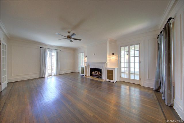159 Magnolia Boulevard, Long Beach, NY 11561