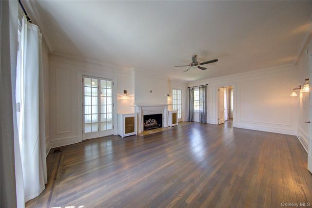 159 Magnolia Boulevard, Long Beach, NY 11561