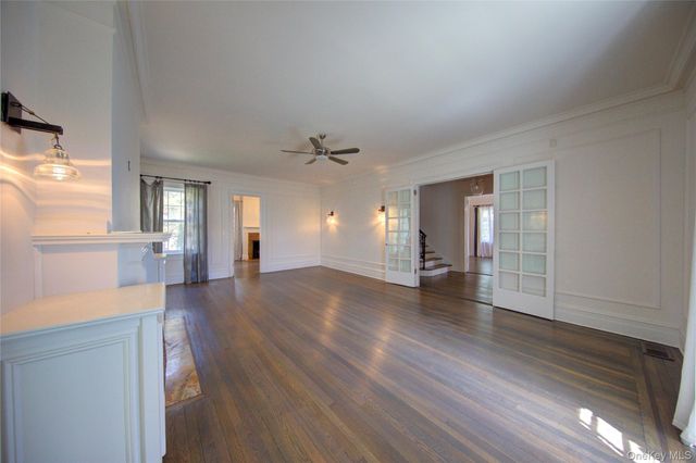 159 Magnolia Boulevard, Long Beach, NY 11561